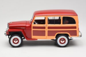 Willys Jeep Station Wagon Punane Road Signature 1:18 92858 Metall - pilt 4/8
