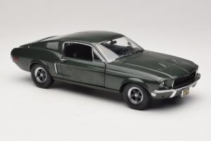 Ford Mustang GT Bullitt Steve McQueeni Kujukesega Greenlight 1:18 12885 Metall - pilt 6/8