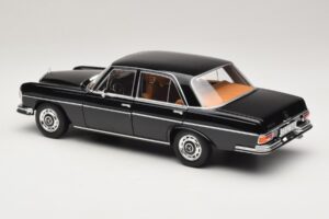 Mercedes 280 SE W108 Must Norev 1:18 183360 Metall - pilt 7/8