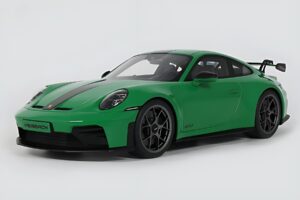 Porsche 911 992.2 GT3 Weissach Package Python Green GT Spirit 1:18 GT576 Vaik