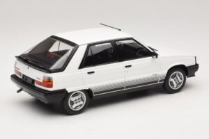 Renault 11 Turbo Valge MCG 1:18 MCG18589 Metall - pilt 2/6