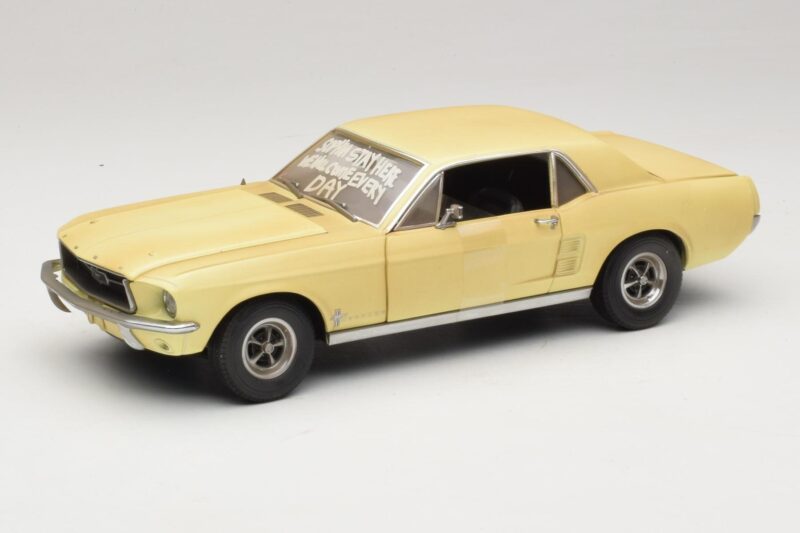 Ford Mustang Coupe Kollane The Walking Dead Greenlight 1:18 12958 Metall