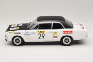 Opel Commodore A #29 J-L. Clarr / J-P. Peyroux Tour de France Automobile 1971 MCG 1:18 MCG18562R Metall - pilt 3/6