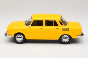 Skoda 100 L Kollane MCG 1:18 MCG18781 Metall - pilt 3/6