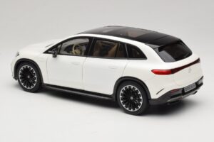 Mercedes EQS SUV X296 Manufaktur Diamond White NZG 1:18 B66960590 Metall - pilt 7/8
