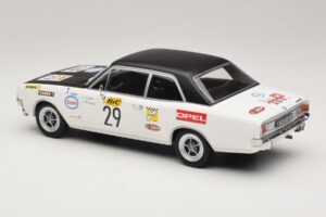 Opel Commodore A #29 J-L. Clarr / J-P. Peyroux Tour de France Automobile 1971 MCG 1:18 MCG18562R Metall - pilt 5/6
