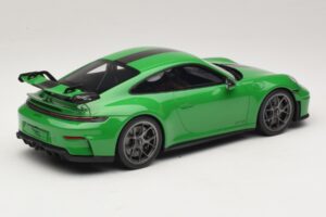 Porsche 911 992.2 GT3 Weissach Package Python Green GT Spirit 1:18 GT576 Vaik - pilt 2/6