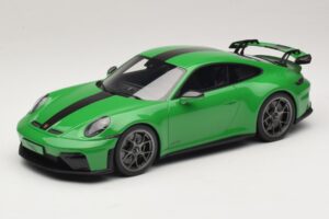 Porsche 911 992.2 GT3 Weissach Package Python Green GT Spirit 1:18 GT576 Vaik