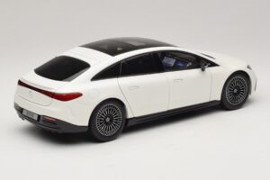 Mercedes EQS V297 Manufaktur Opalite White NZG 1:18 B66961049 Metall - pilt 3/8