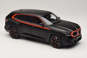 BMW XM G09 Matt Black Minichamps 1:18 110023301 Metall - pilt 6/8