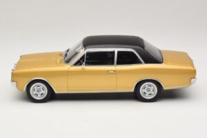 Opel Commodore A Beež MCG 1:18 MCG18559 Metall - pilt 3/6