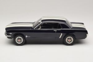 Ford Mustang Nightmist Blue Norev 1:18 182805 Metall - pilt 3/6