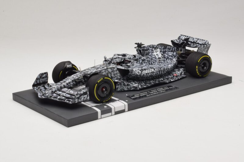 Alfa Romeo Orlen C42 R. Kubica Testing Barcelona 2022 Minichamps 1:18 117229988 Vaik