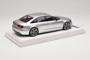 Audi S6 C7 Florett Silver Metallic IVY Merit 1:18 REMC038 Vaik - pilt 3/7