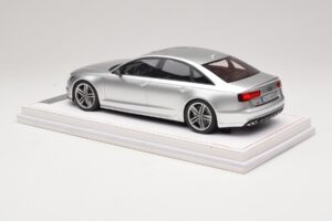 Audi S6 C7 Florett Silver Metallic IVY Merit 1:18 REMC038 Vaik - pilt 5/7