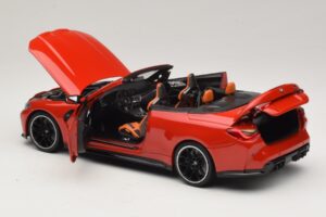 BMW M4 G83 Kabriolett Red Metallic Minichamps 1:18 110021030 Metall - pilt 5/8
