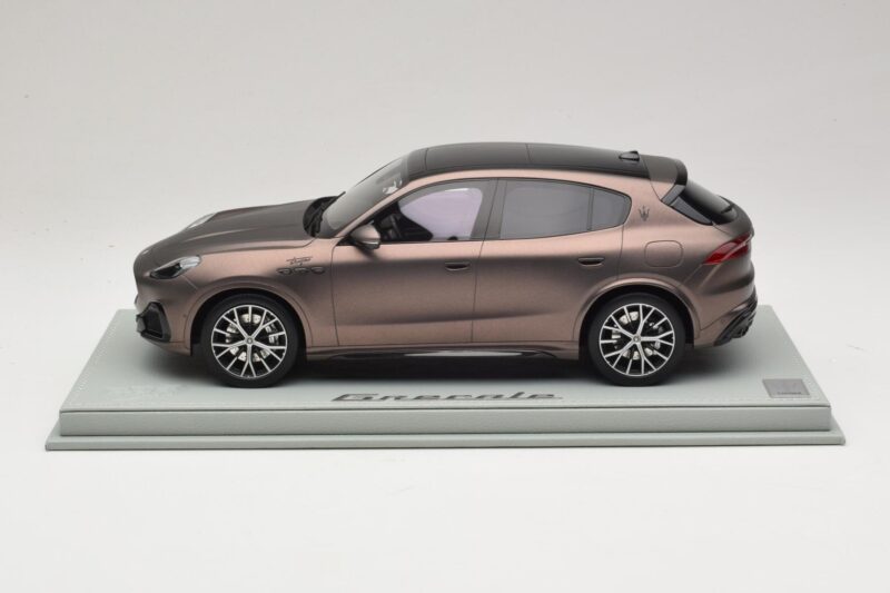 Maserati Grecale Pronks BBR 1:18 P18220FMAS Vaik