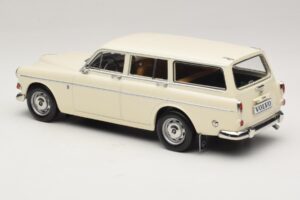 Volvo Amazon Universaal Pearl White Norev 1:18 188750 Metall - pilt 5/6