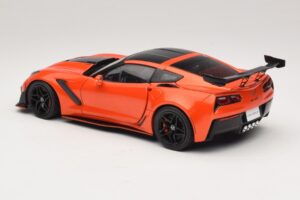 Chevrolet Corvette C7 ZR1 Punane IXO 1:18 U18RDC001-FO Metall - pilt 7/8
