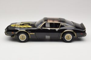 Pontiac Firebird Trans Am Kill Bill Movie Greenlight 1:18 12951 Metall - pilt 3/6