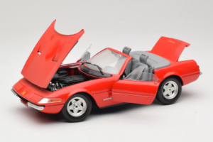Ferrari 365 GTS/4 Spider Punane Techno Giodi 1:18 40028-P1 Metall - pilt 2/8
