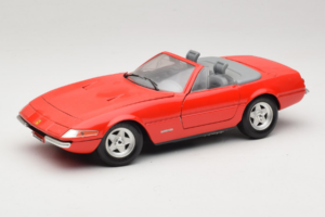 Ferrari 365 GTS/4 Spider Punane Techno Giodi 1:18 40028-P1 Metall