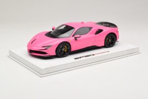 Ferrari SF90 Pack Fiorano Läikiv Qatar Pink BBR 1:18 RACELINE137 Vaik