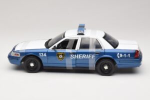 Ford Crown Victoria Police Interceptor The Walking Dead Greenlight 1:18 12957 Metall - pilt 3/6