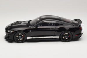 Ford Mustang Shelby GT500 S550 Must IXO 1:18 U18RDC002-FO Metall - pilt 4/8