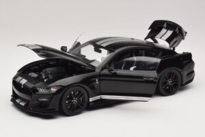Ford Mustang Shelby GT500 S550 Must IXO 1:18 U18RDC002-FO Metall - pilt 2/8