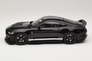 Ford Mustang Shelby GT500 S550 Must IXO 1:18 U18RDC002-FO Metall - pilt 4/8