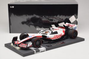 Haas VF-22 K. Magnussen Pole Position Brazilian GP 2022 Minichamps 1:18 117222120 Vaik - pilt 7/7