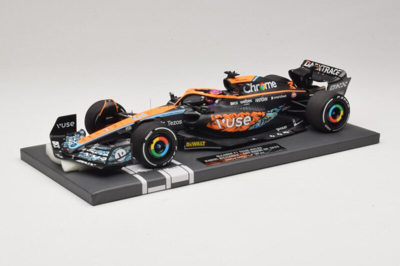 McLaren MCL36 #3 D. Ricciardo Abu Dhabi GP 2022 Minichamps 1:18 537224003 Vaik
