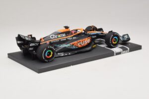 McLaren MCL36 #3 D. Ricciardo Abu Dhabi GP 2022 Minichamps 1:18 537224003 Vaik - pilt 2/7