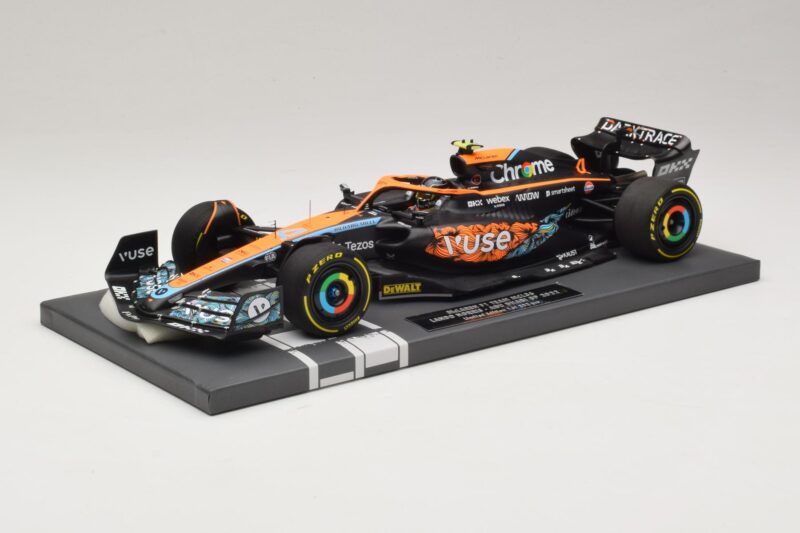 McLaren MCL36 #4 L. Norris Abu Dhabi GP 2022 Minichamps 1:18 537224004 Vaik