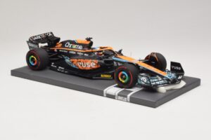 McLaren MCL36 O. Piastri Abu Dhabi Test 2022 Minichamps 1:18 537221828 Vaik - pilt 4/7