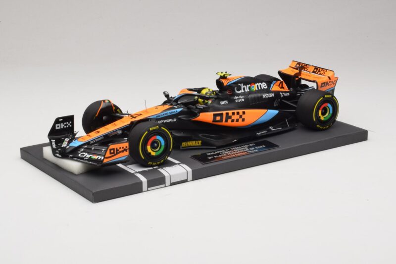 McLaren MCL60 #4 L. Norris 2nd Place Hungarian GP 2023 Minichamps 1:18 537233004 Vaik