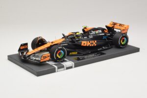 McLaren MCL60 #4 L. Norris 2nd Place Japanese GP 2023 Minichamps 1:18 537233504 Vaik
