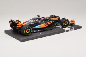 McLaren MCL60 #81 O. Piastri Hungarian GP 2023 Minichamps 1:18 537233081 Vaik - pilt 2/7