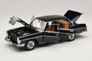 Mercedes 280 SE W108 Must Norev 1:18 183360 Metall - pilt 2/8