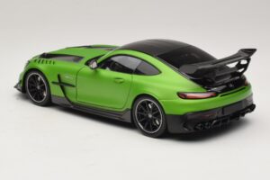 Mercedes AMG GT Black Series C190 Matt Green Metallic Minichamps 1:18 110032022 Metall - pilt 7/8