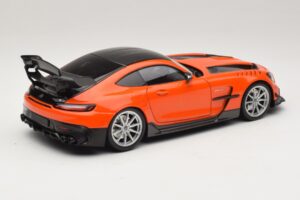 Mercedes AMG GT Black Series C190 Oranž Hõbevelgedega Minichamps 1:18 110032024 Metall - pilt 3/8