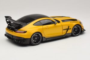 Mercedes AMG GT Black Series C190 Solarbeam Yellow Metallic Minichamps 1:18 110032021 Metall - pilt 3/8