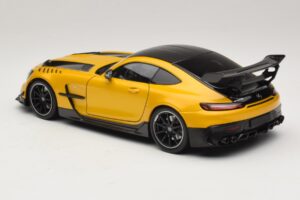 Mercedes AMG GT Black Series C190 Solarbeam Yellow Metallic Minichamps 1:18 110032021 Metall - pilt 7/8