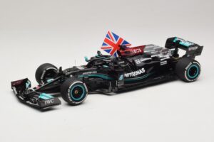 Mercedes AMG Petronas W12 E Performance L. Hamilton Winner British GP 2021 Minichamps 1:18 110211144 Vaik