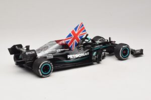 Mercedes AMG Petronas W12 E Performance L. Hamilton Winner British GP 2021 Minichamps 1:18 110211144 Vaik - pilt 2/7