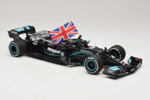 Mercedes AMG Petronas W12 E Performance L. Hamilton Winner British GP 2021 Minichamps 1:18 110211144 Vaik - pilt 4/7