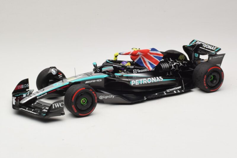 Mercedes AMG Petronas W15 E Performance L. Hamilton Winner British GP 2024 Minichamps 1:18 110241244 Vaik