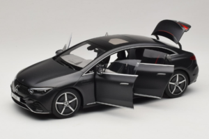 Mercedes EQE V295 Graphite Grey Magno NZG 1:18 B66961108 Metall - pilt 2/8