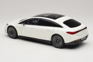 Mercedes EQS V297 Manufaktur Opalite White NZG 1:18 B66961049 Metall - pilt 7/8